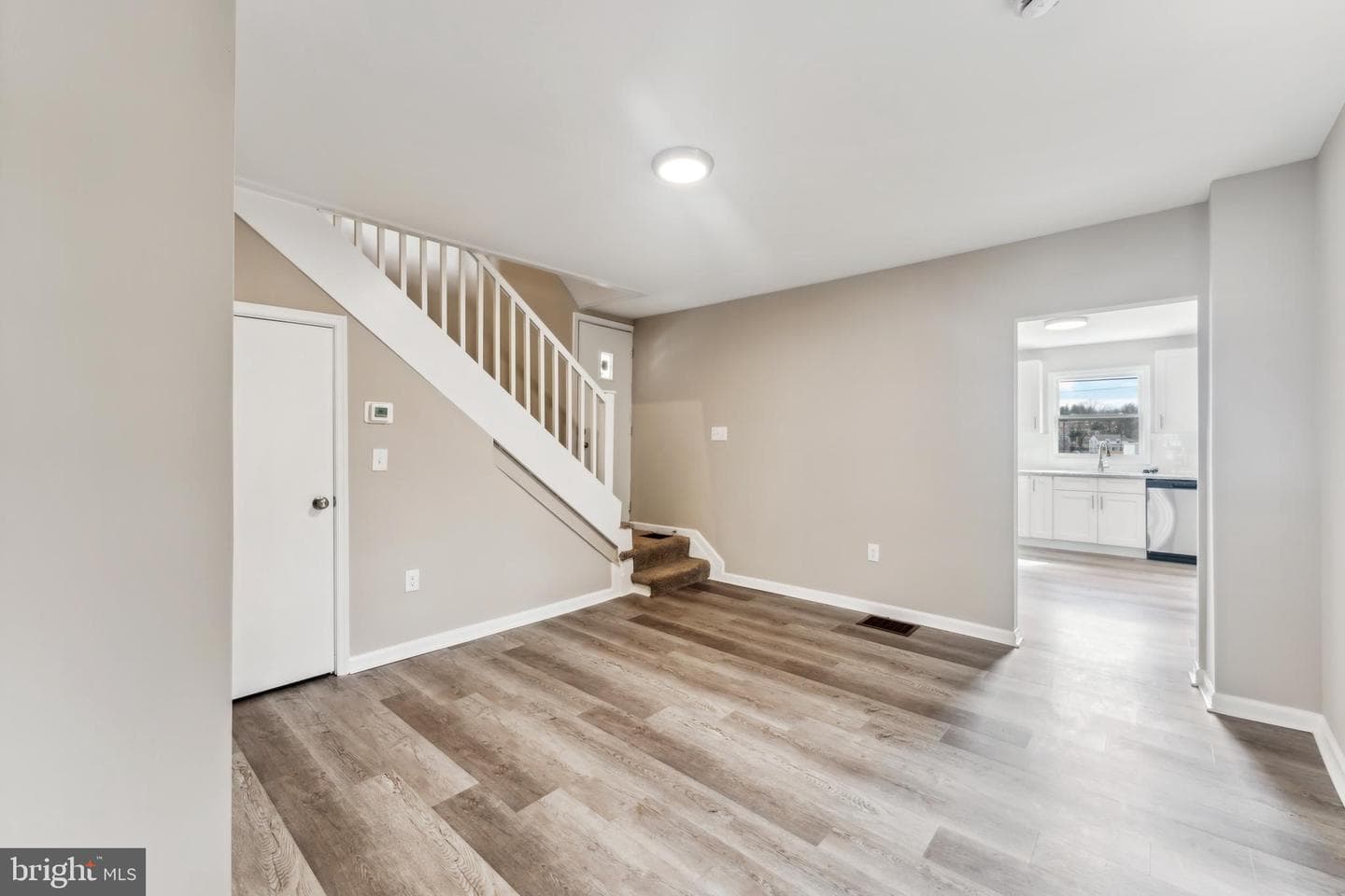 11 Akin Avenue photo 4