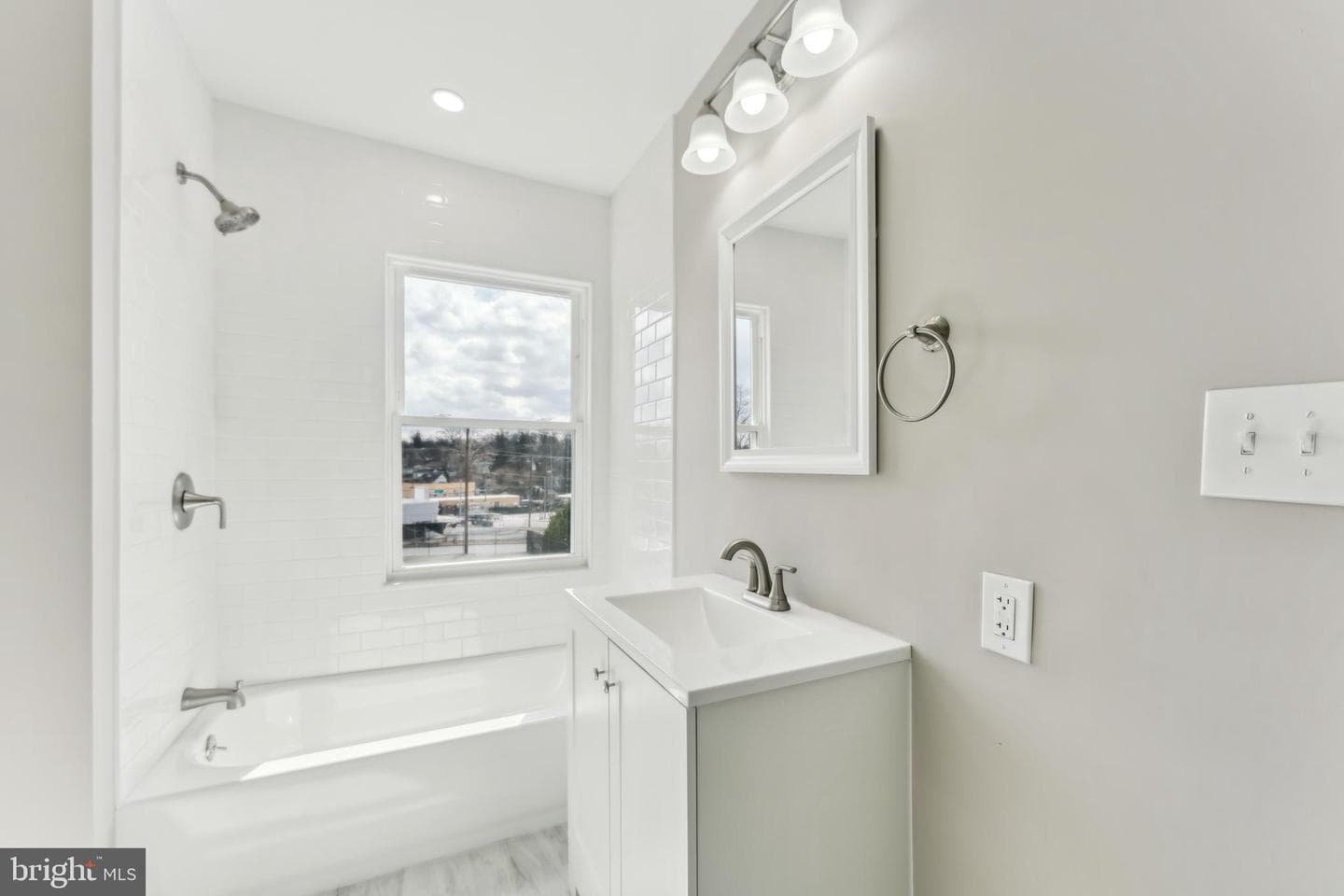 11 Akin Avenue photo 9