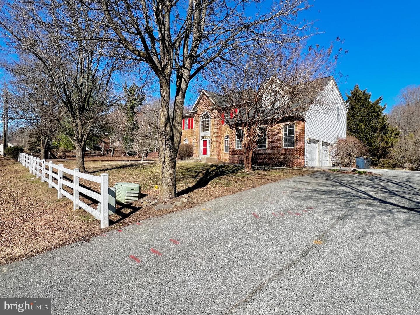 14402 Town Farm Road photo 2