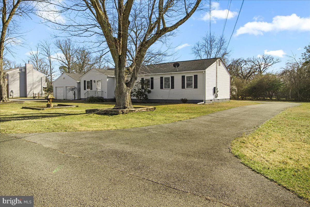 8501 Oak Drive photo 2