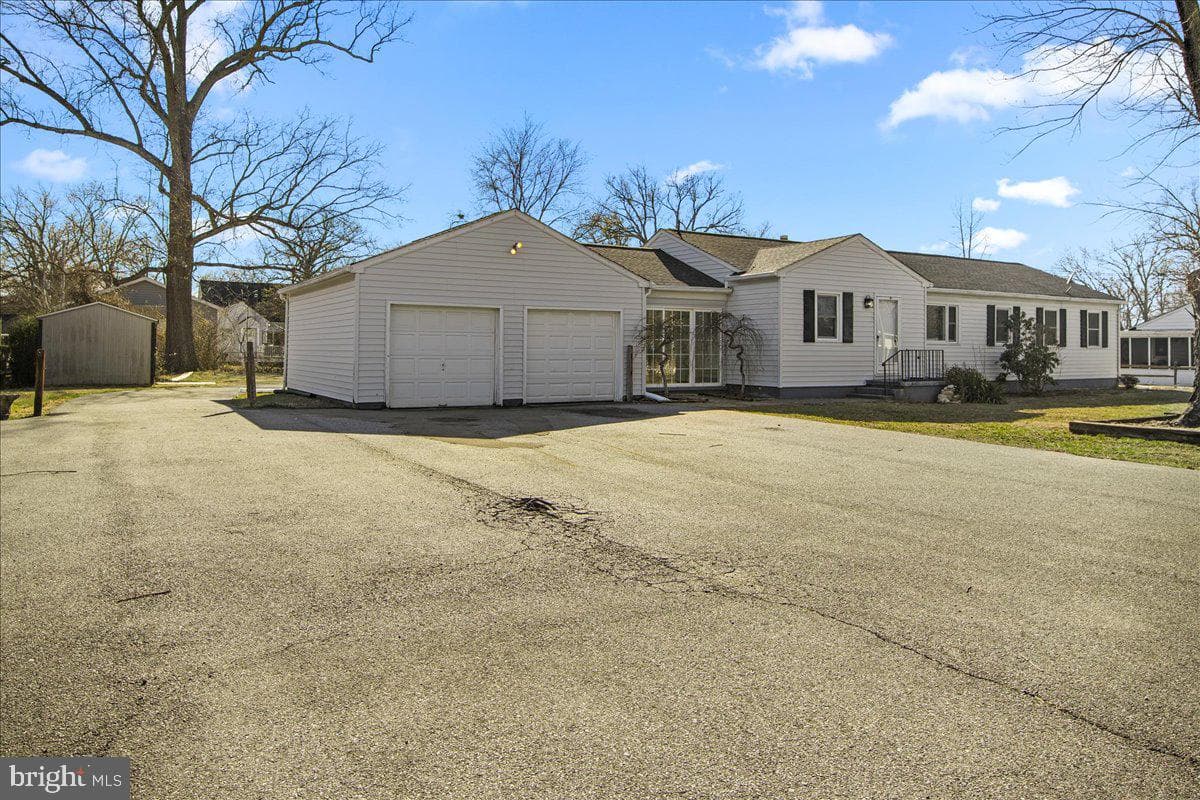 8501 Oak Drive photo 3