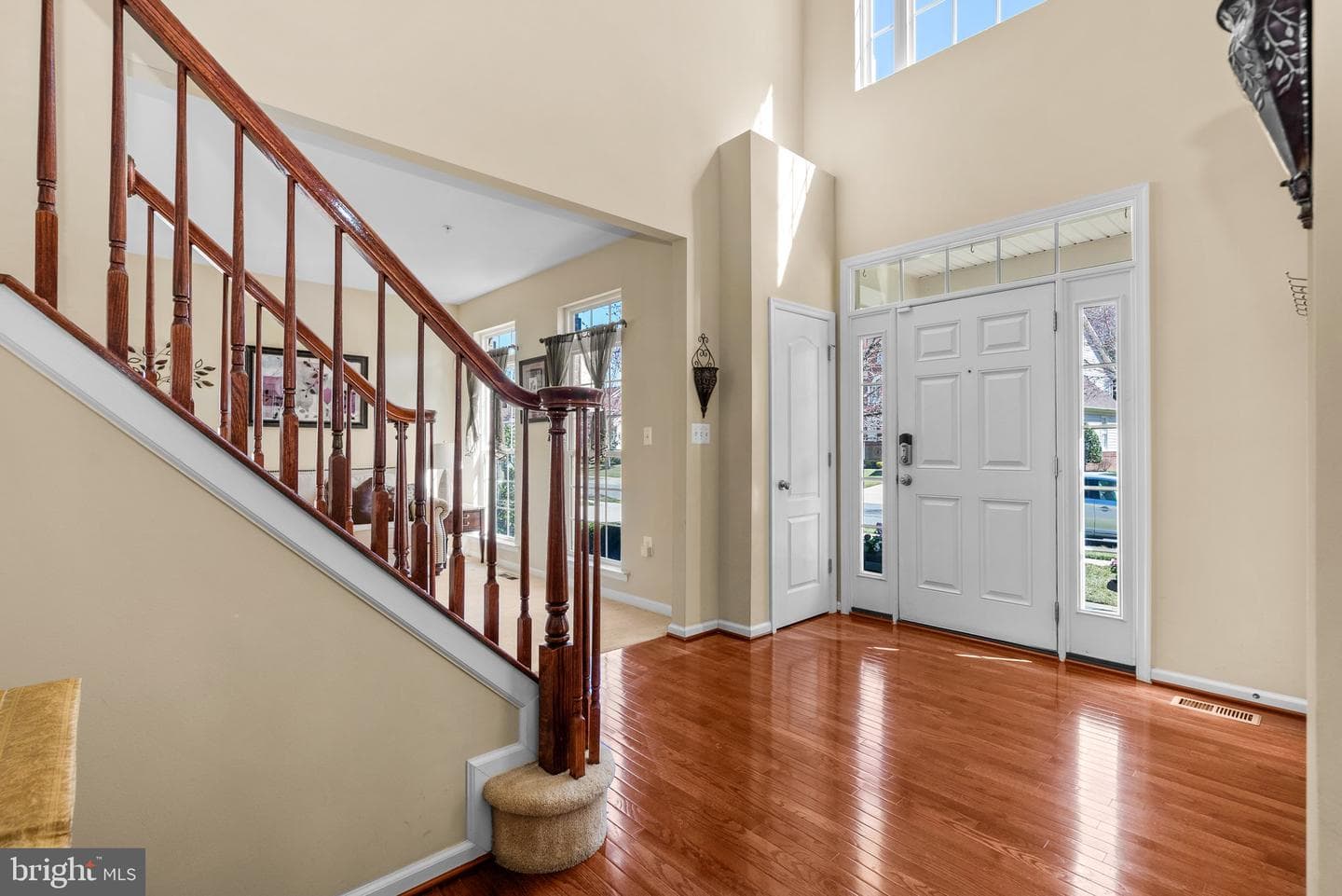 15422 Symondsbury Way photo 3