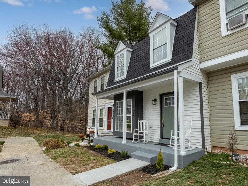 1353 Nalley Terrace photo 3