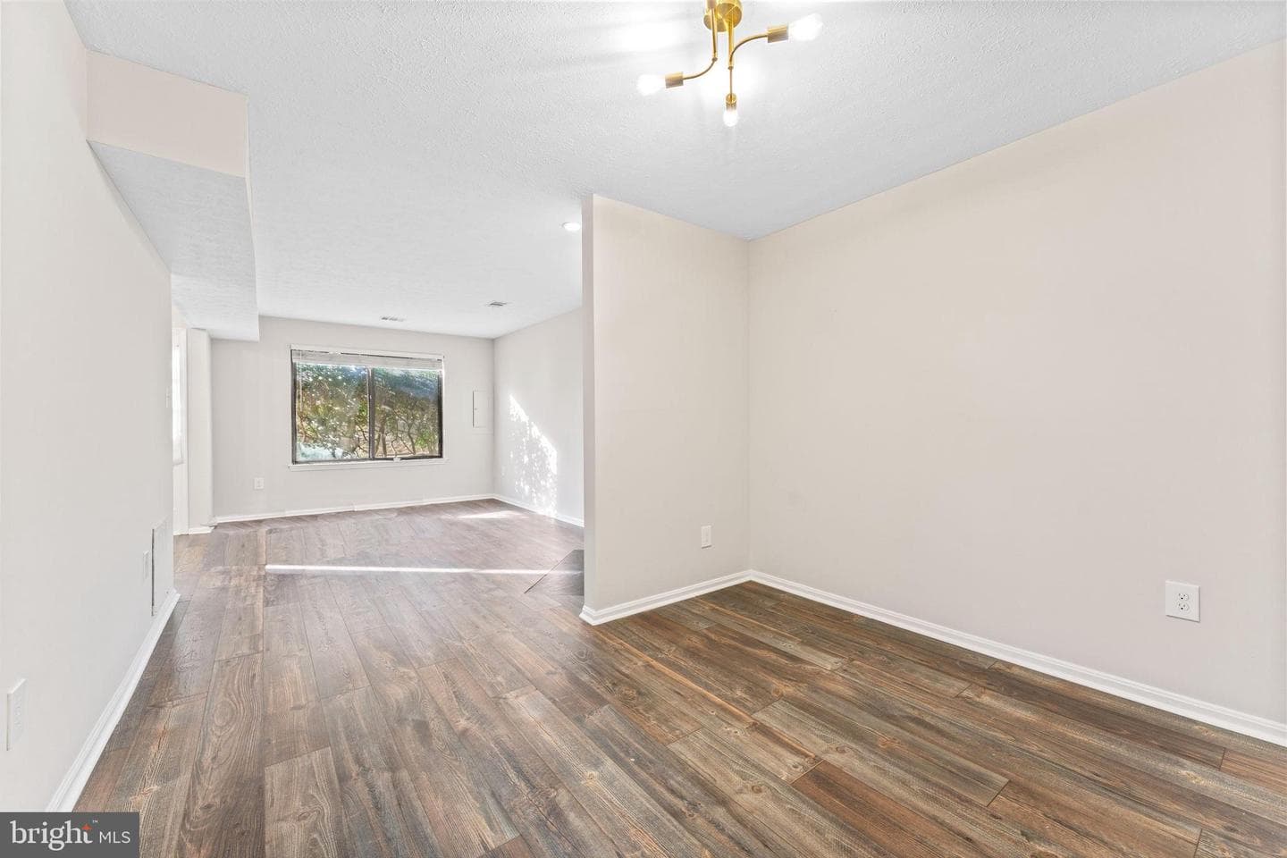 15811 Deer Creek Court photo 4