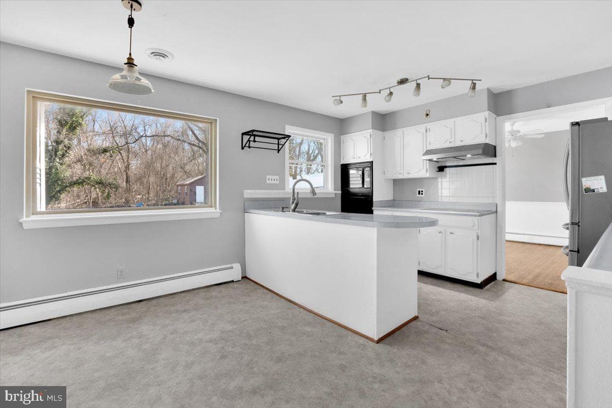 10814 Hill Top Drive photo 18
