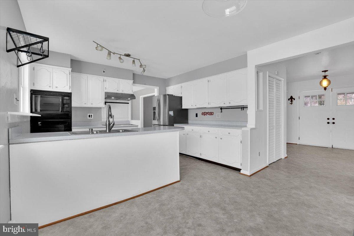 10814 Hill Top Drive photo 20