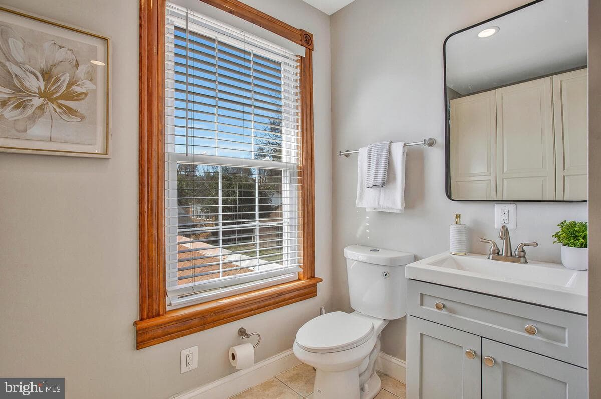 4807 Ruatan Street photo 23