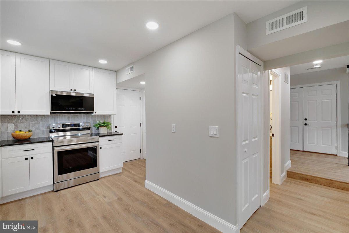 10703 Woodlawn Boulevard photo 11