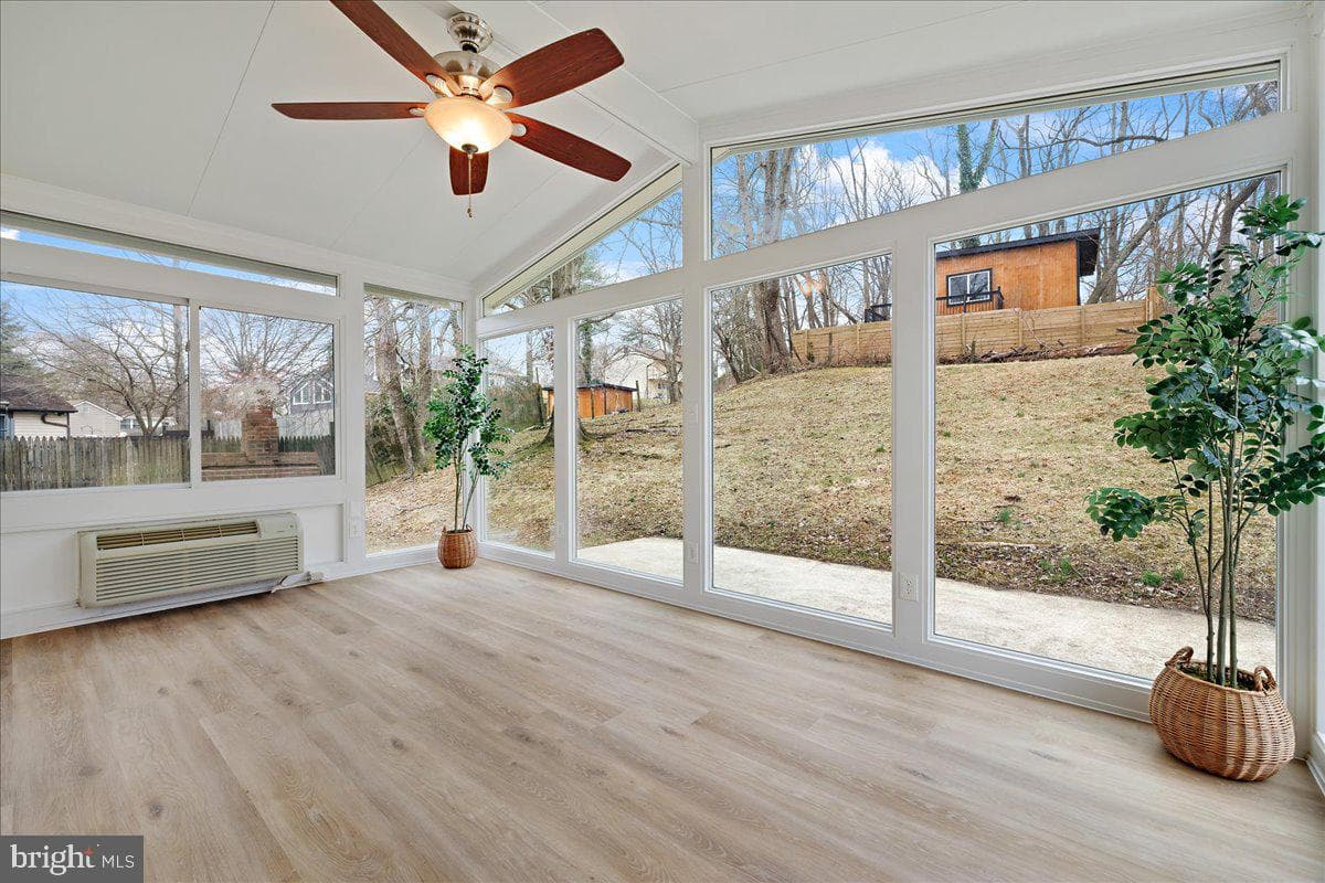 10703 Woodlawn Boulevard photo 16