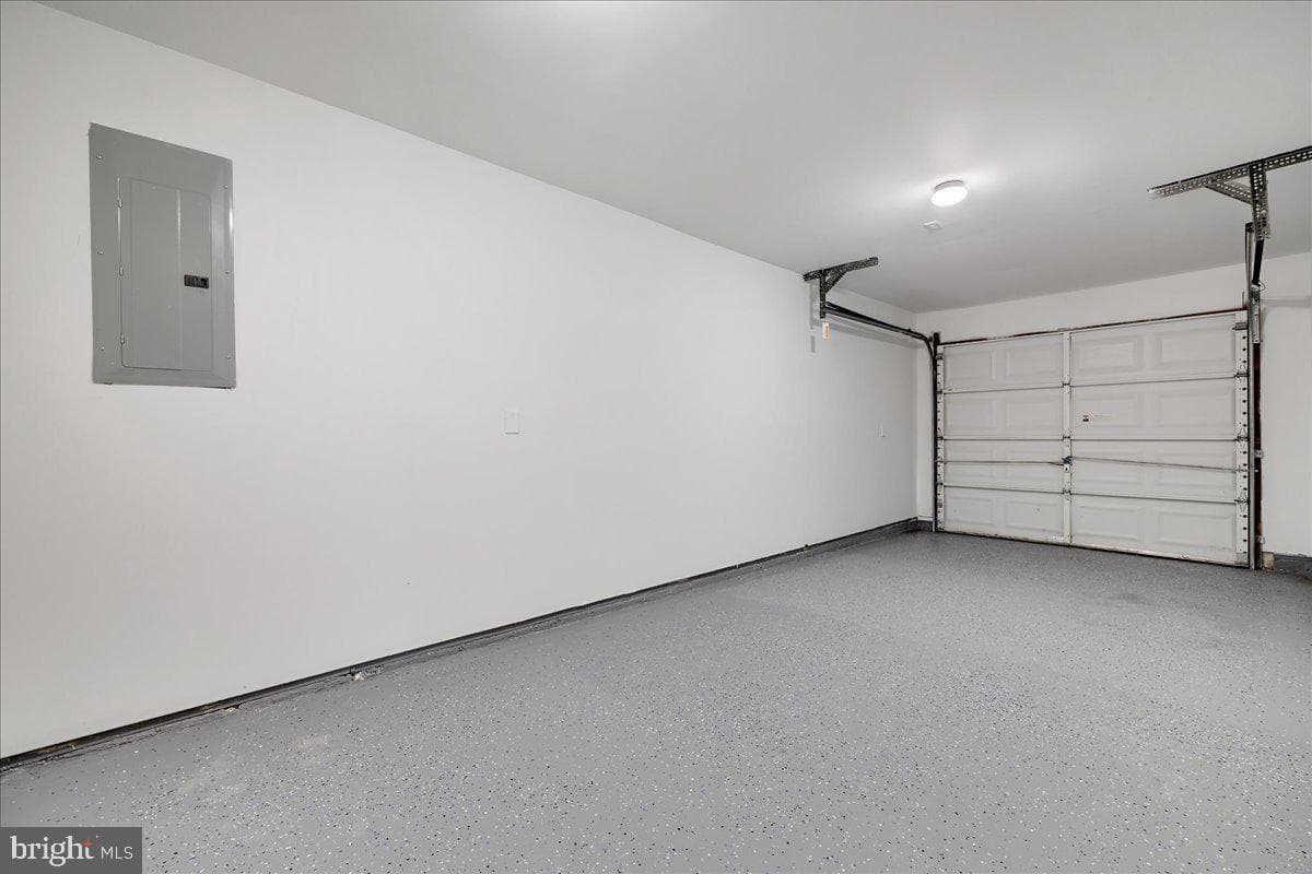 10703 Woodlawn Boulevard photo 28