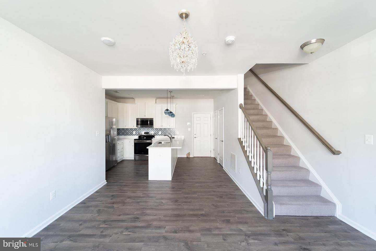 9721 Glassy Creek Way photo 16