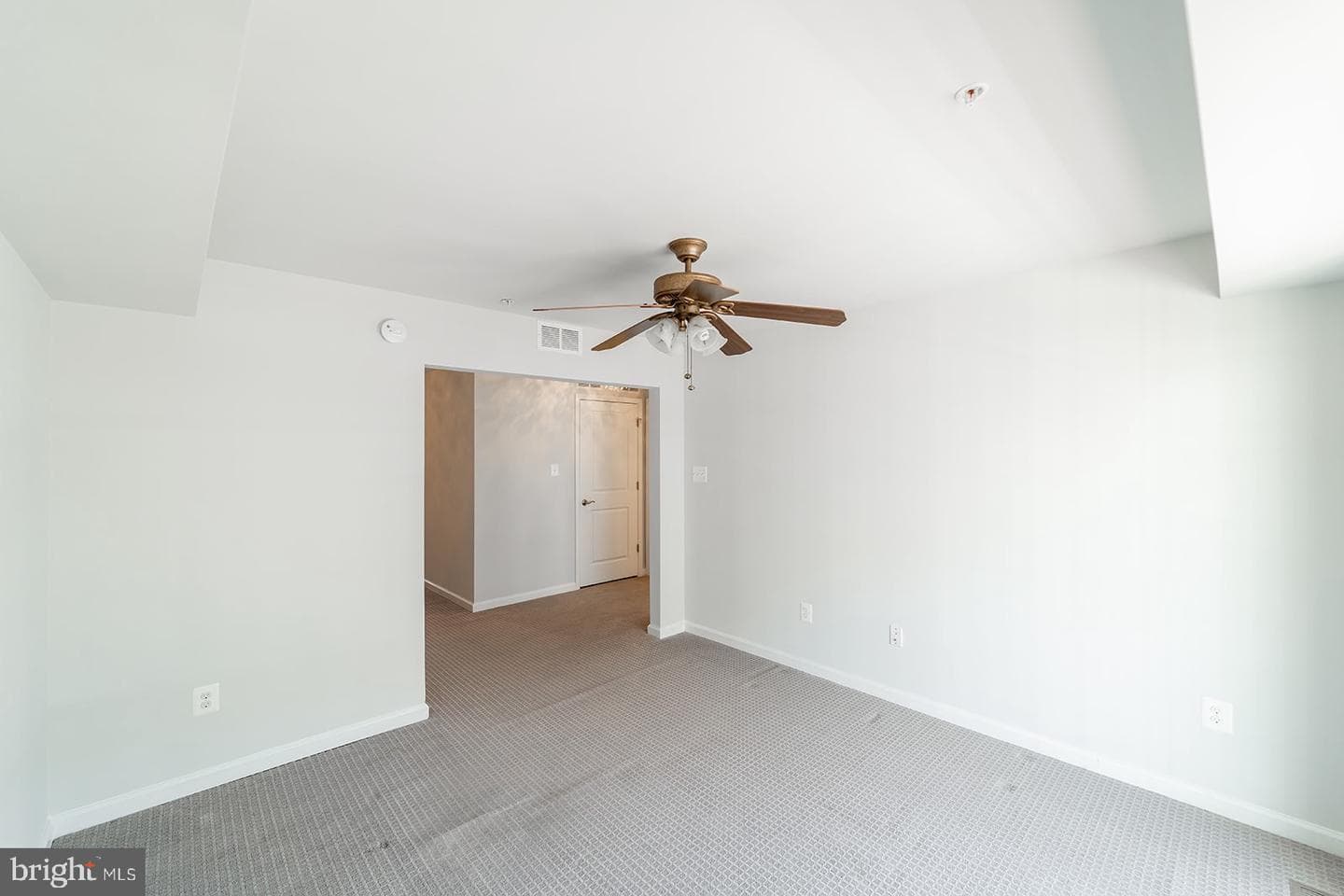 9721 Glassy Creek Way photo 40