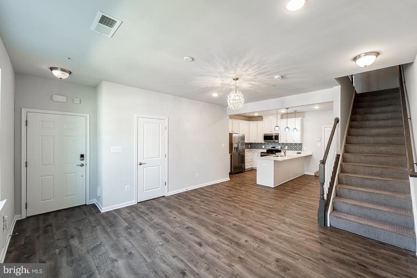 9721 Glassy Creek Way photo 5