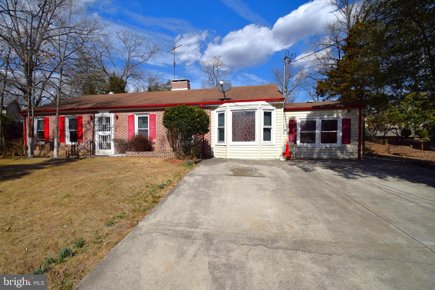 1202 Jefferson Road photo 1