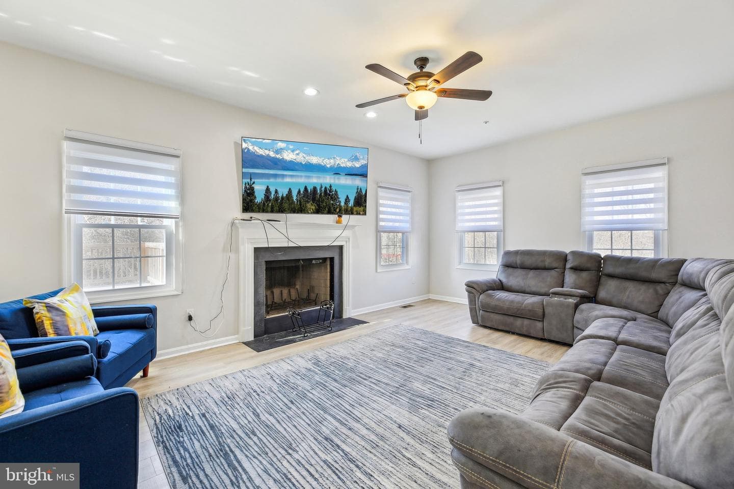 9007 Harness Way photo 4