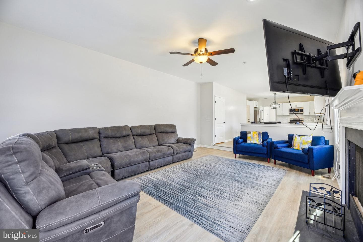 9007 Harness Way photo 5