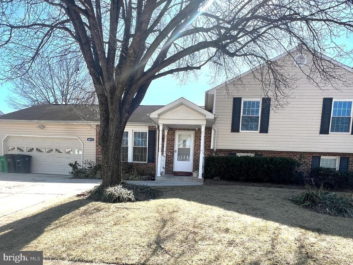 8017 Tiffany Lane photo 2
