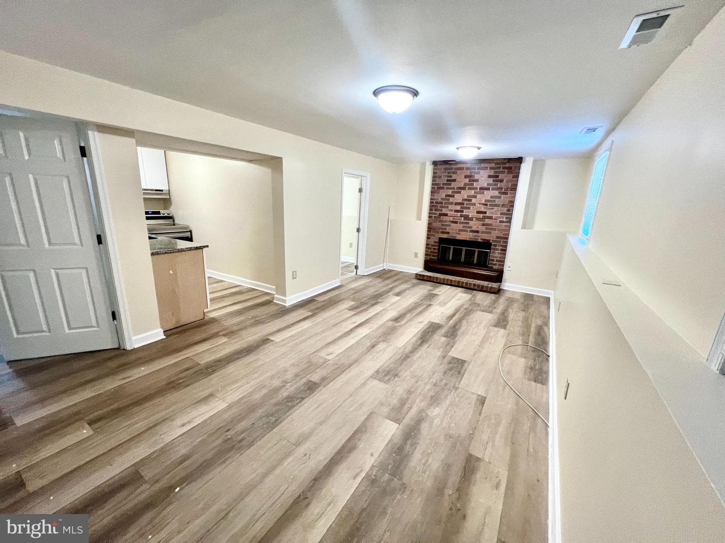 8017 Tiffany Lane photo 3