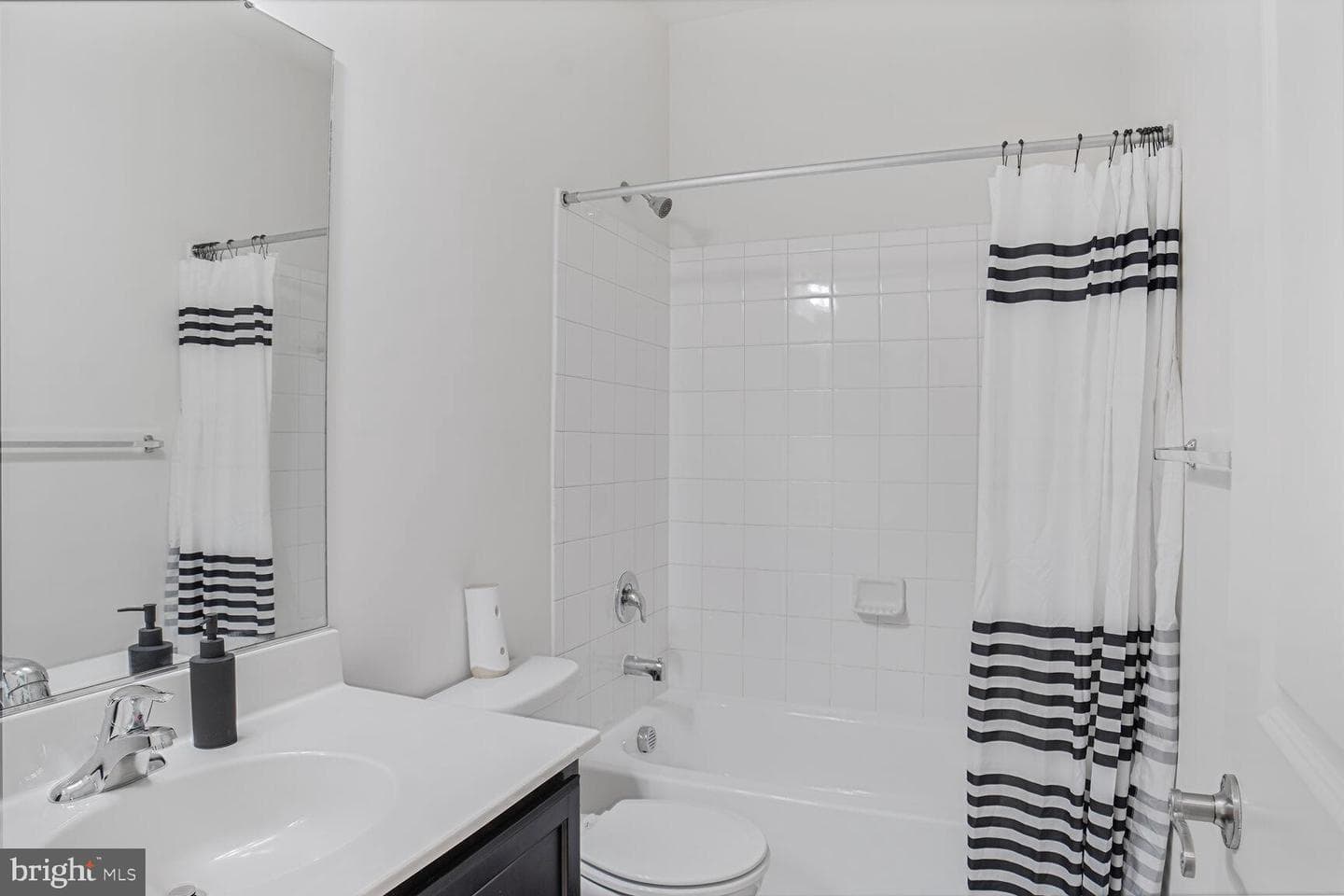 7407 Wood Meadow Way photo 15