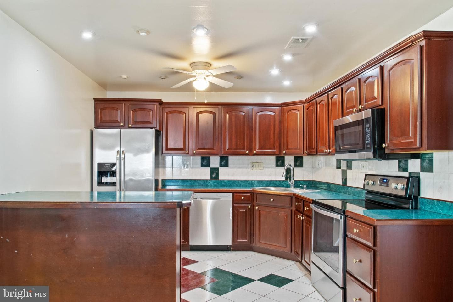 610 Millwoof Drive photo 12