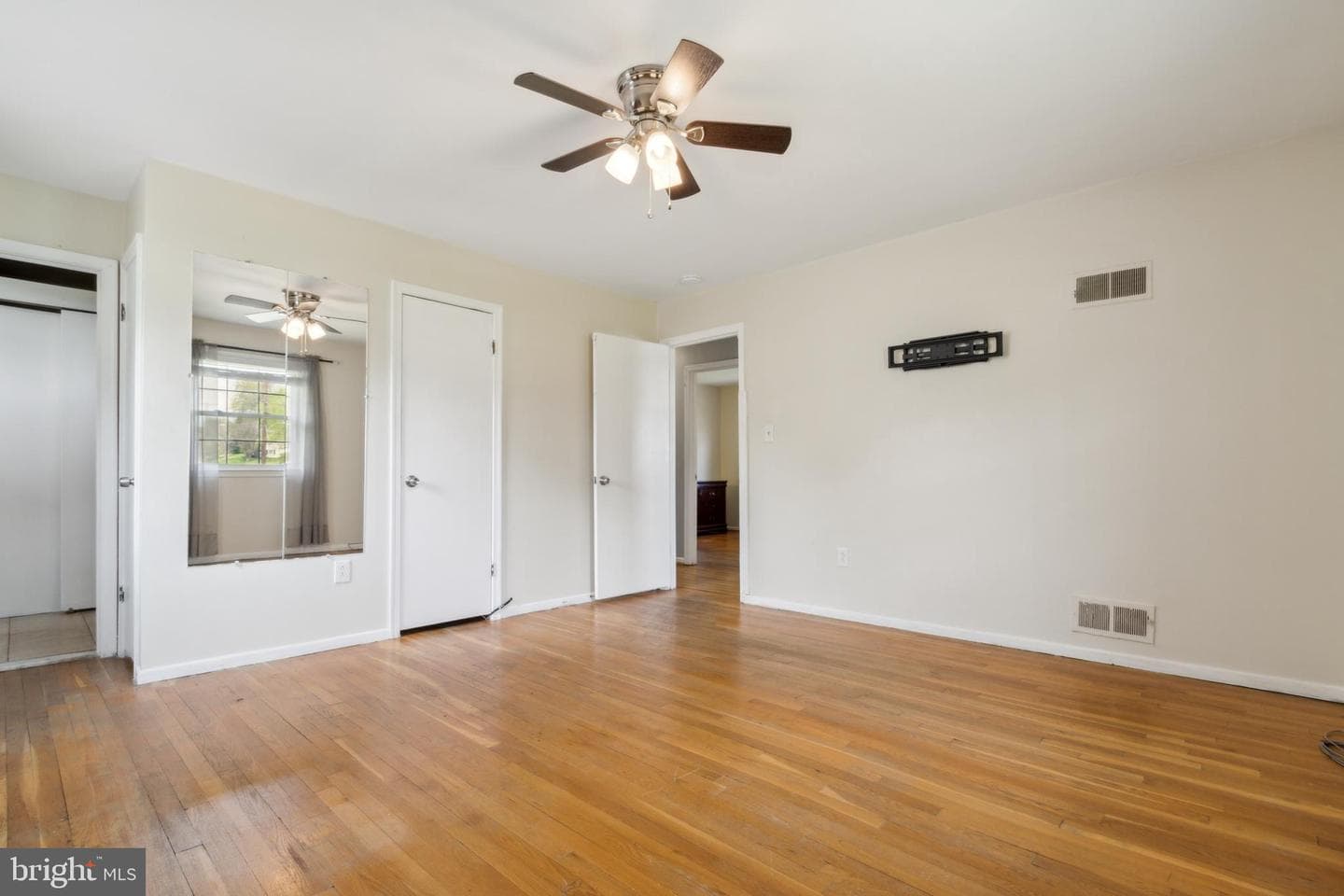 610 Millwoof Drive photo 25