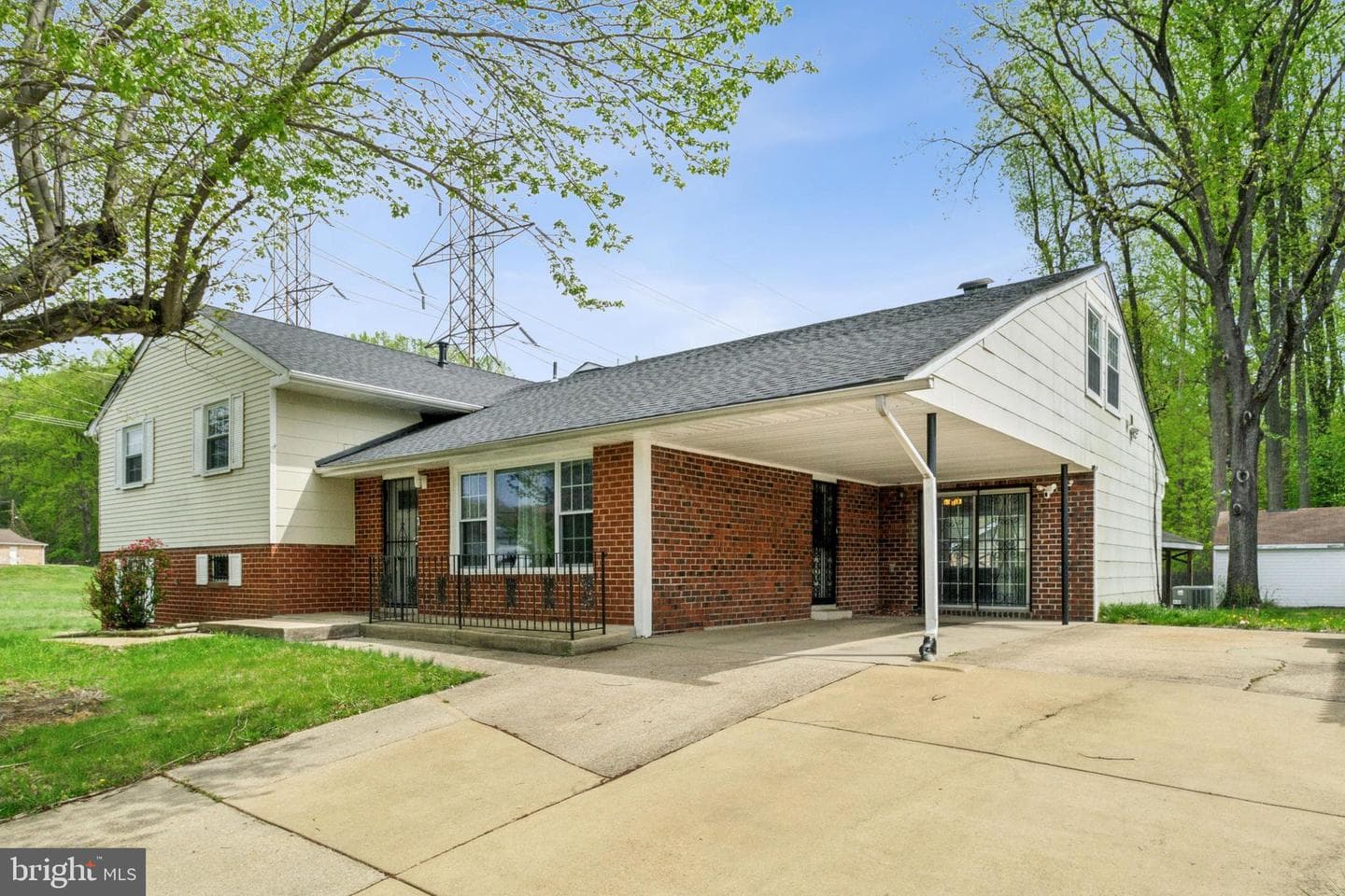 610 Millwoof Drive photo 3