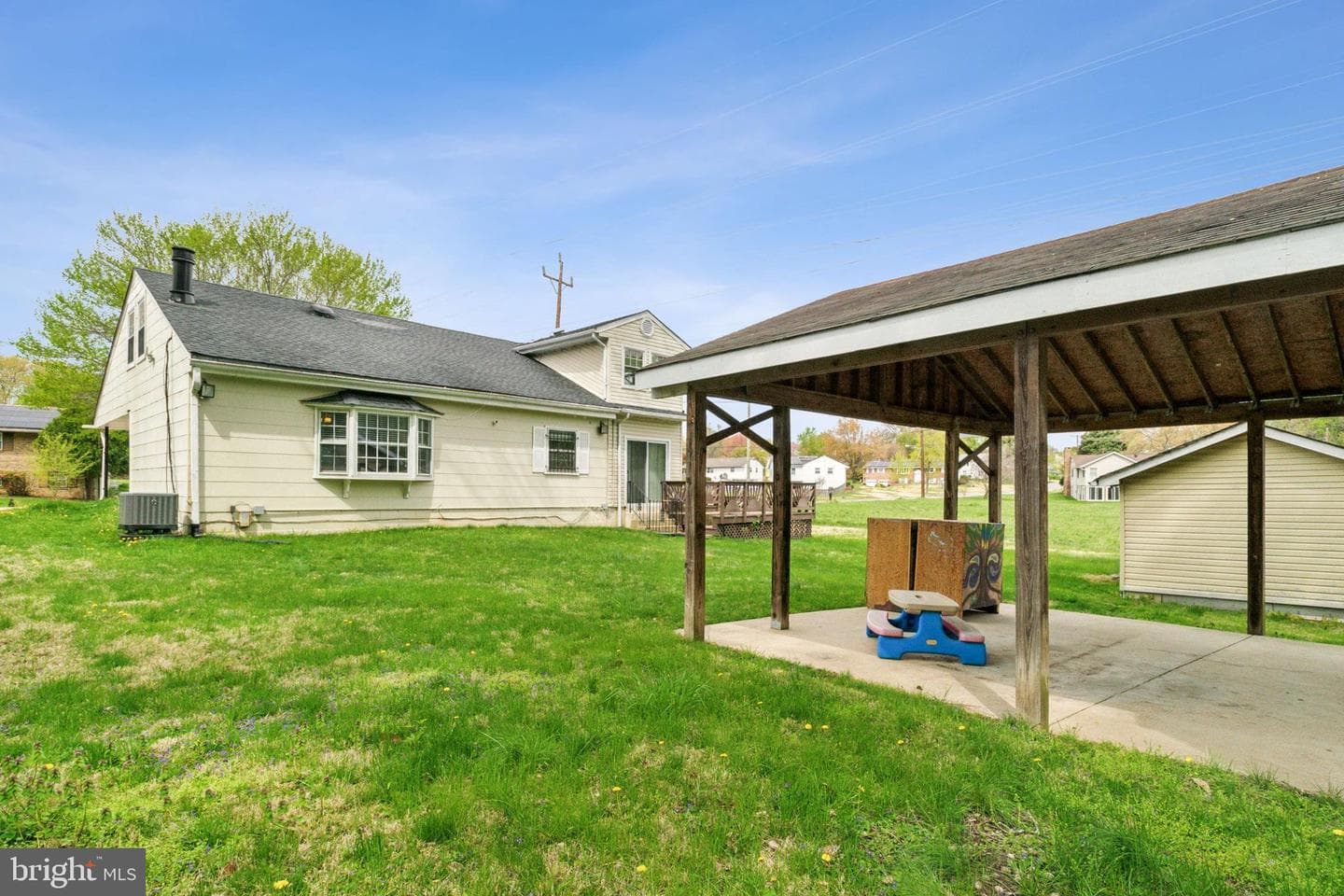 610 Millwoof Drive photo 36