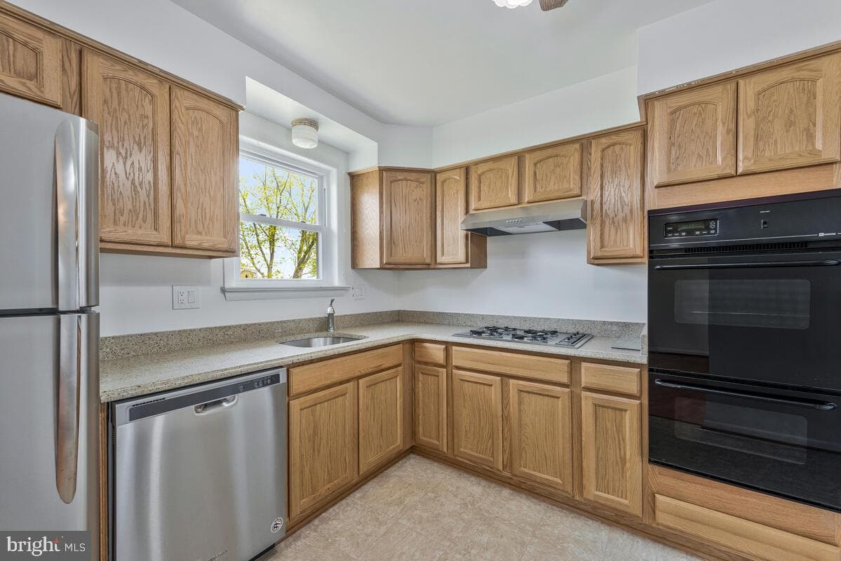 8008 Daniel Drive photo 12