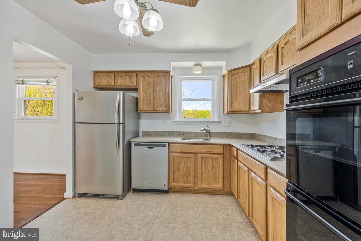8008 Daniel Drive photo 13