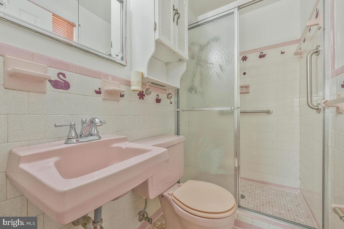 8008 Daniel Drive photo 18