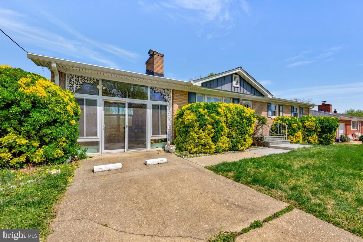 8008 Daniel Drive photo 3