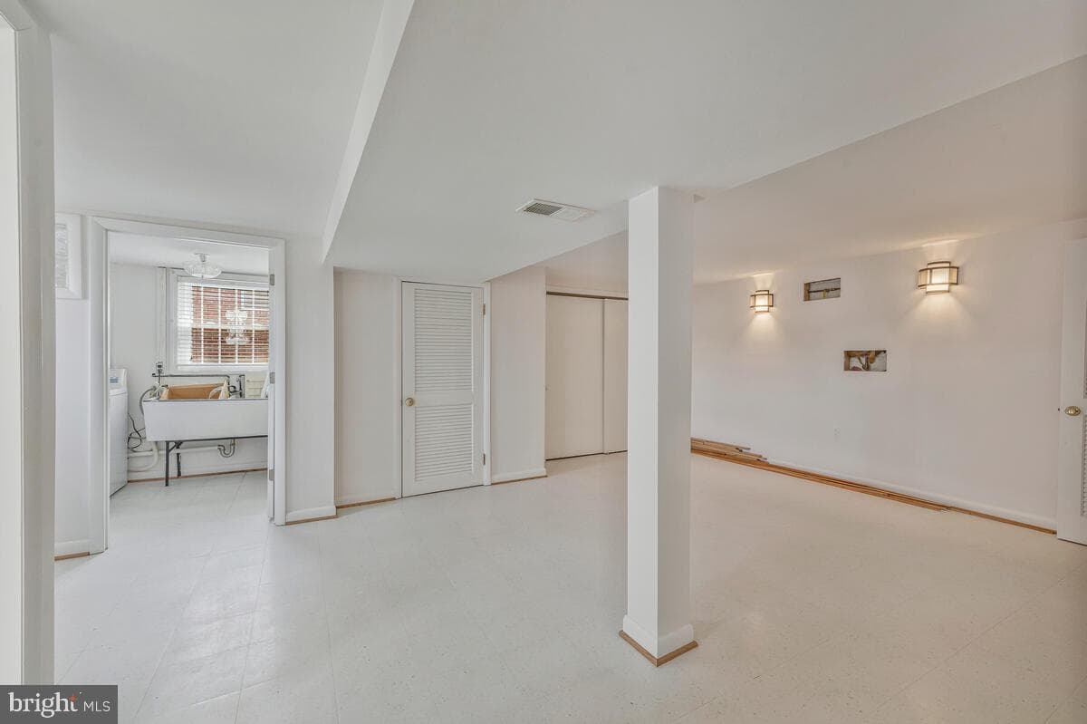 8008 Daniel Drive photo 32