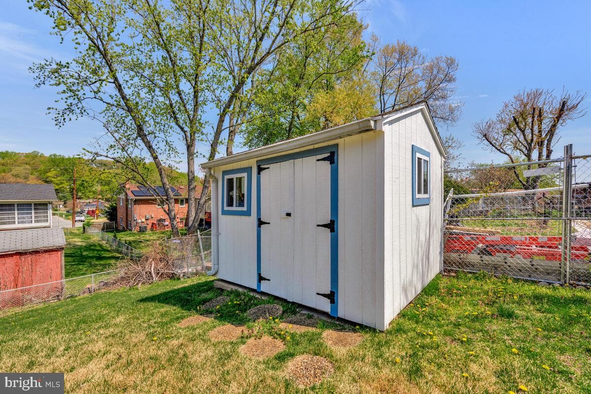 8008 Daniel Drive photo 42