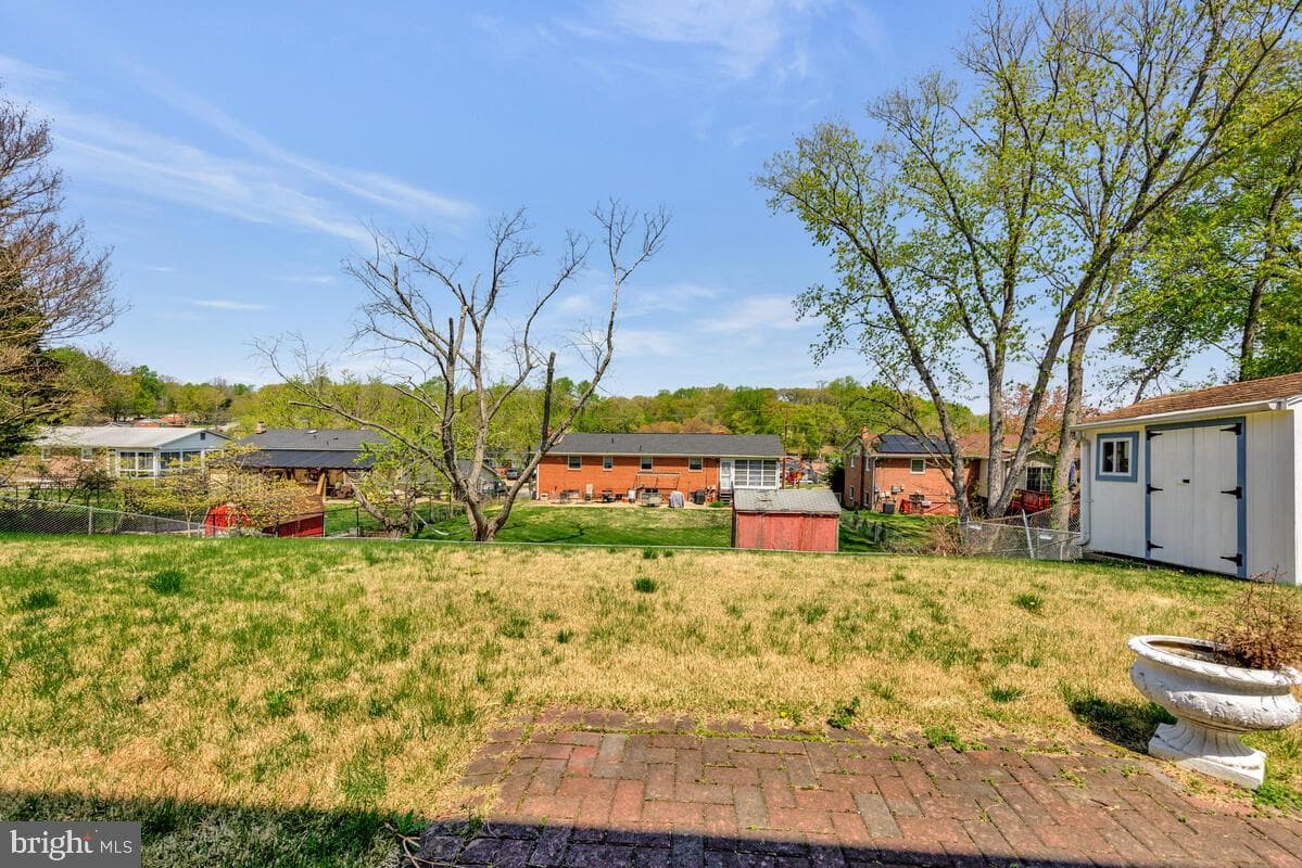 8008 Daniel Drive photo 43