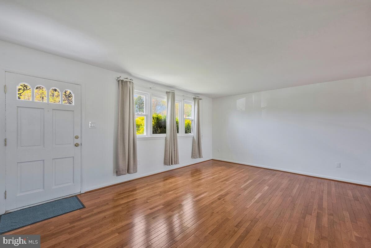 8008 Daniel Drive photo 5