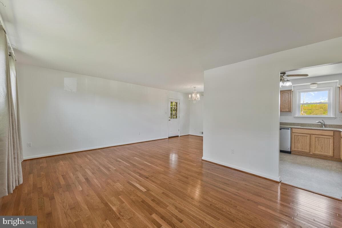 8008 Daniel Drive photo 8