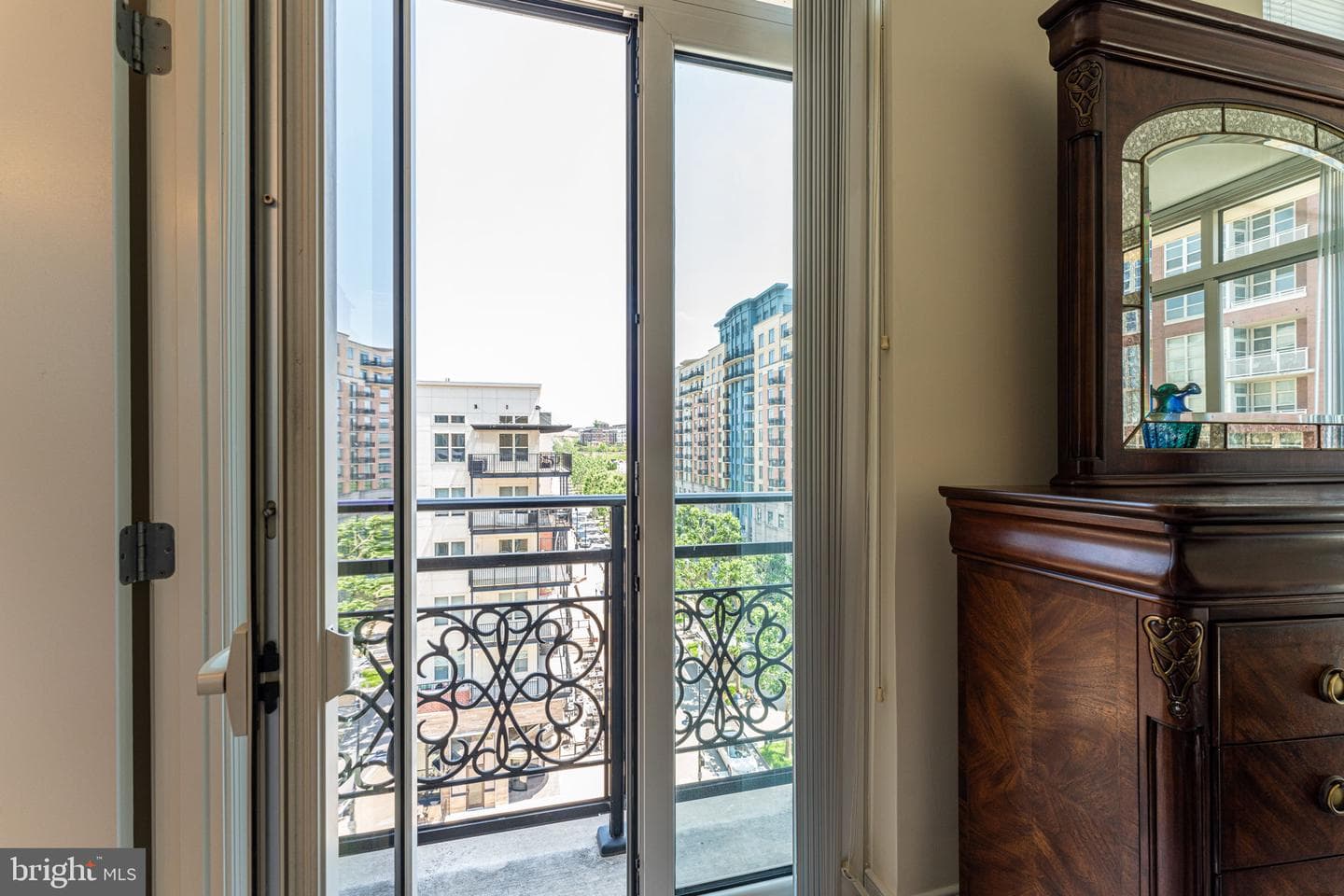 155 Potomac #710 photo 26