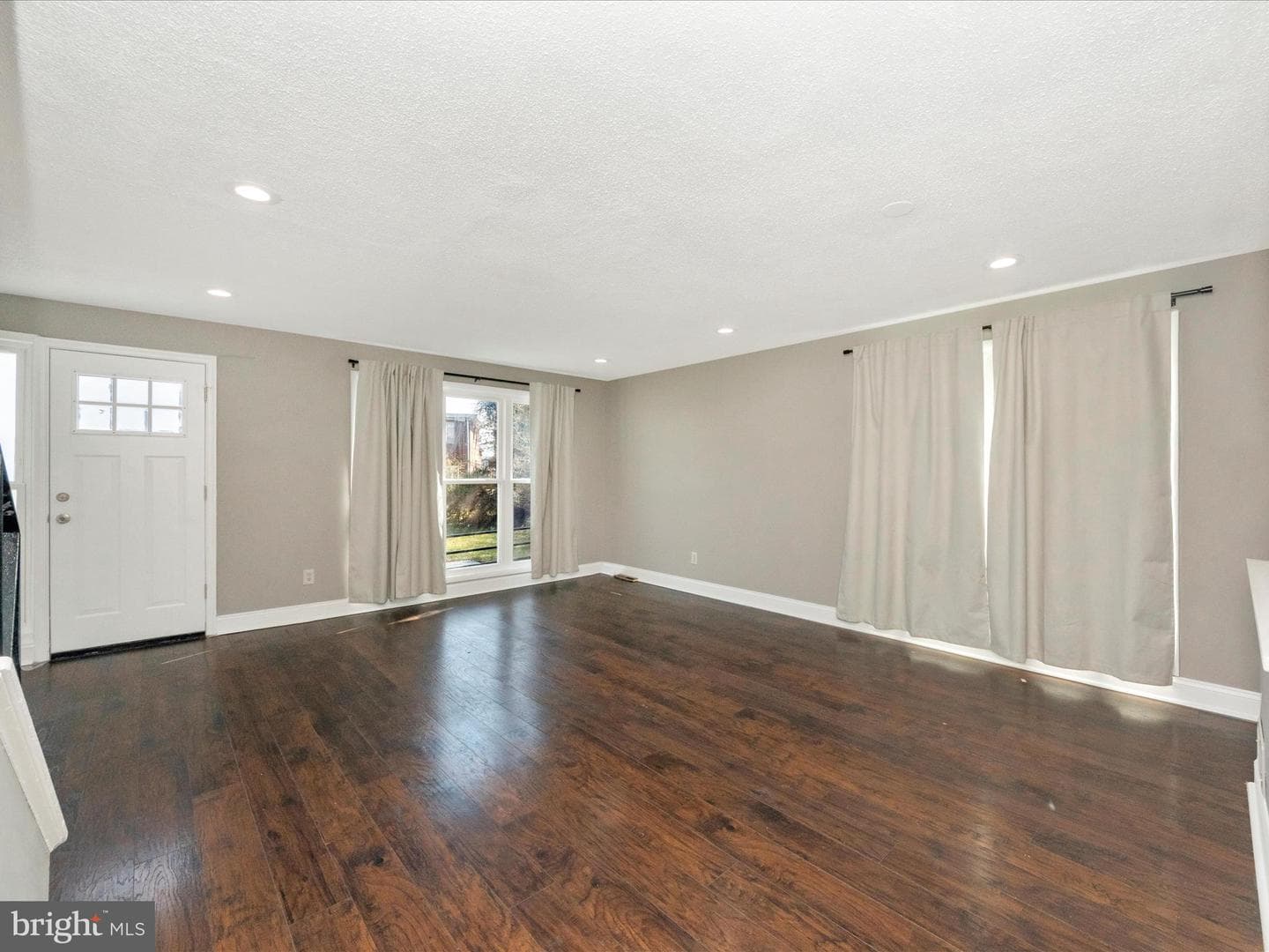 3904 Essex Court photo 16