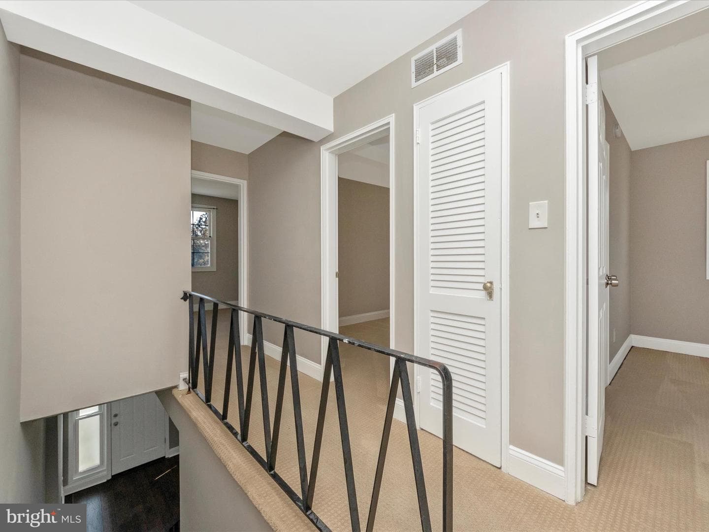 3904 Essex Court photo 20