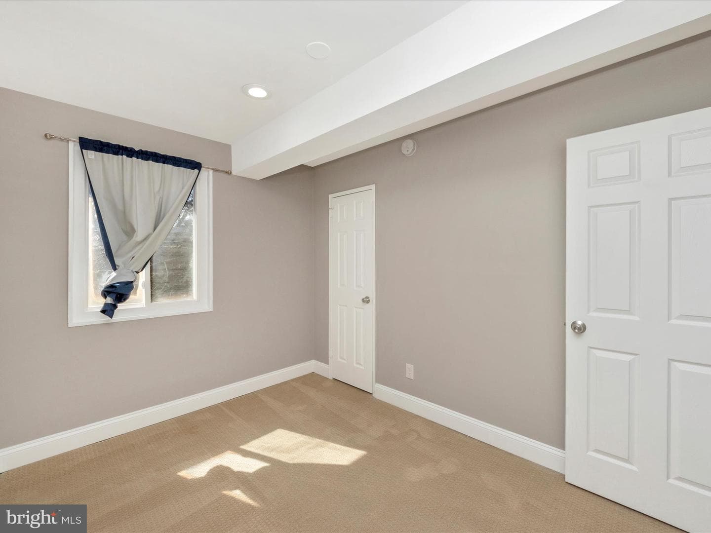 3904 Essex Court photo 29