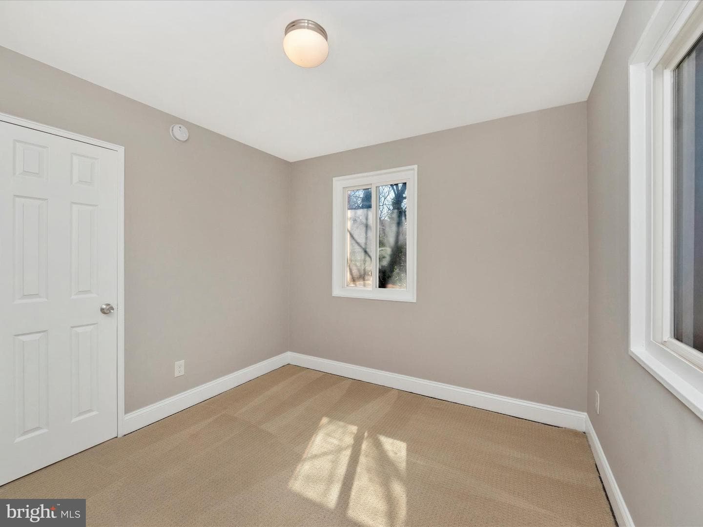 3904 Essex Court photo 31