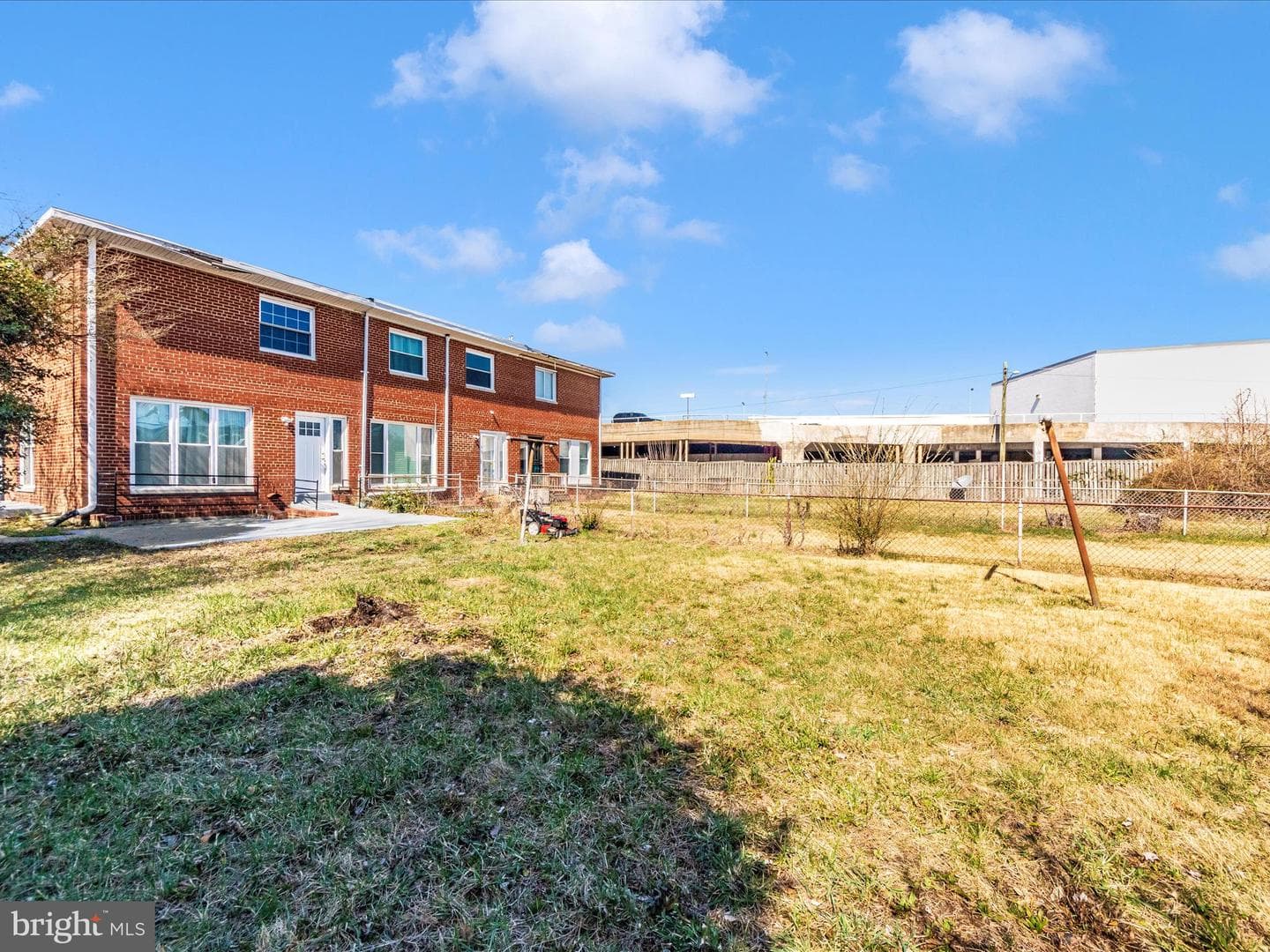 3904 Essex Court photo 49