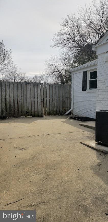 2407 Griffen Street photo 18