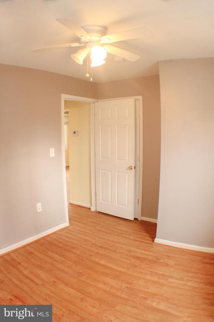 911 Minna Avenue photo 14