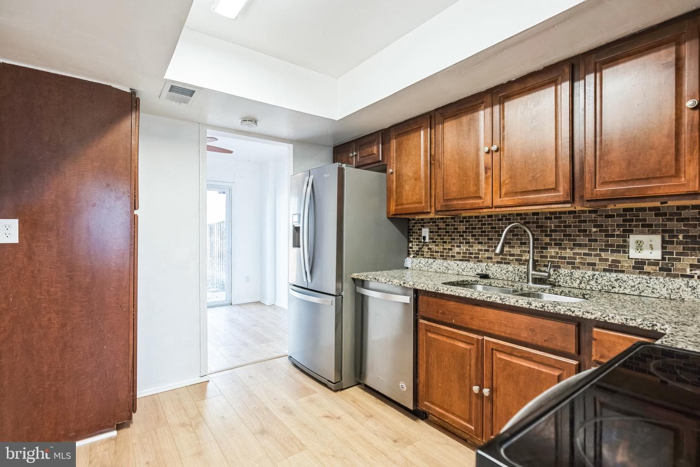 8811 Fairhaven Avenue photo 6