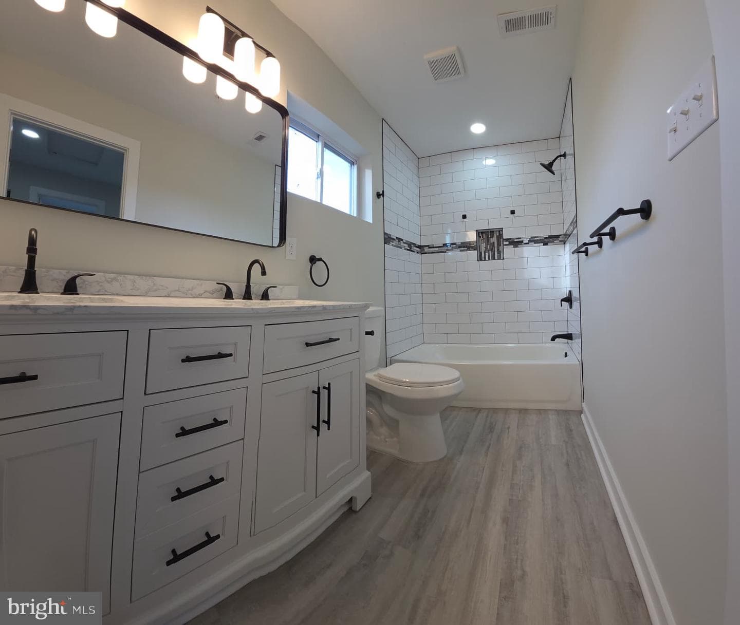 4823 Lexington Avenue photo 22