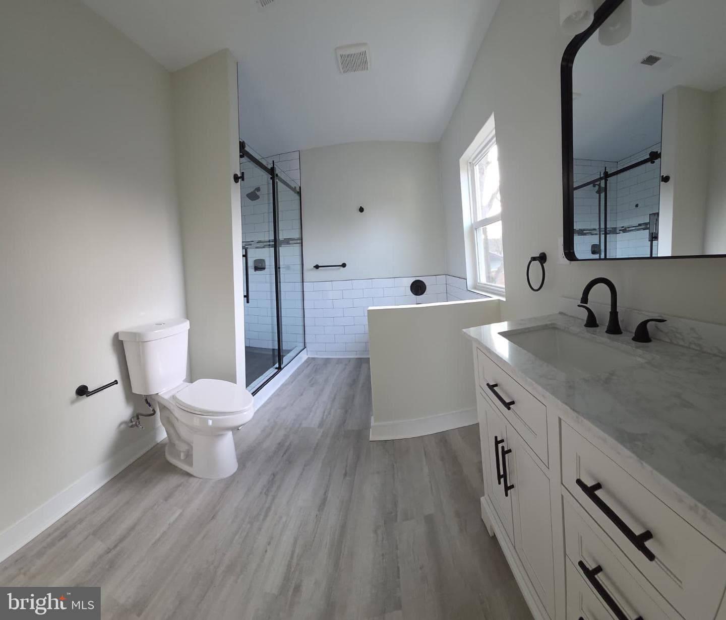 4823 Lexington Avenue photo 23