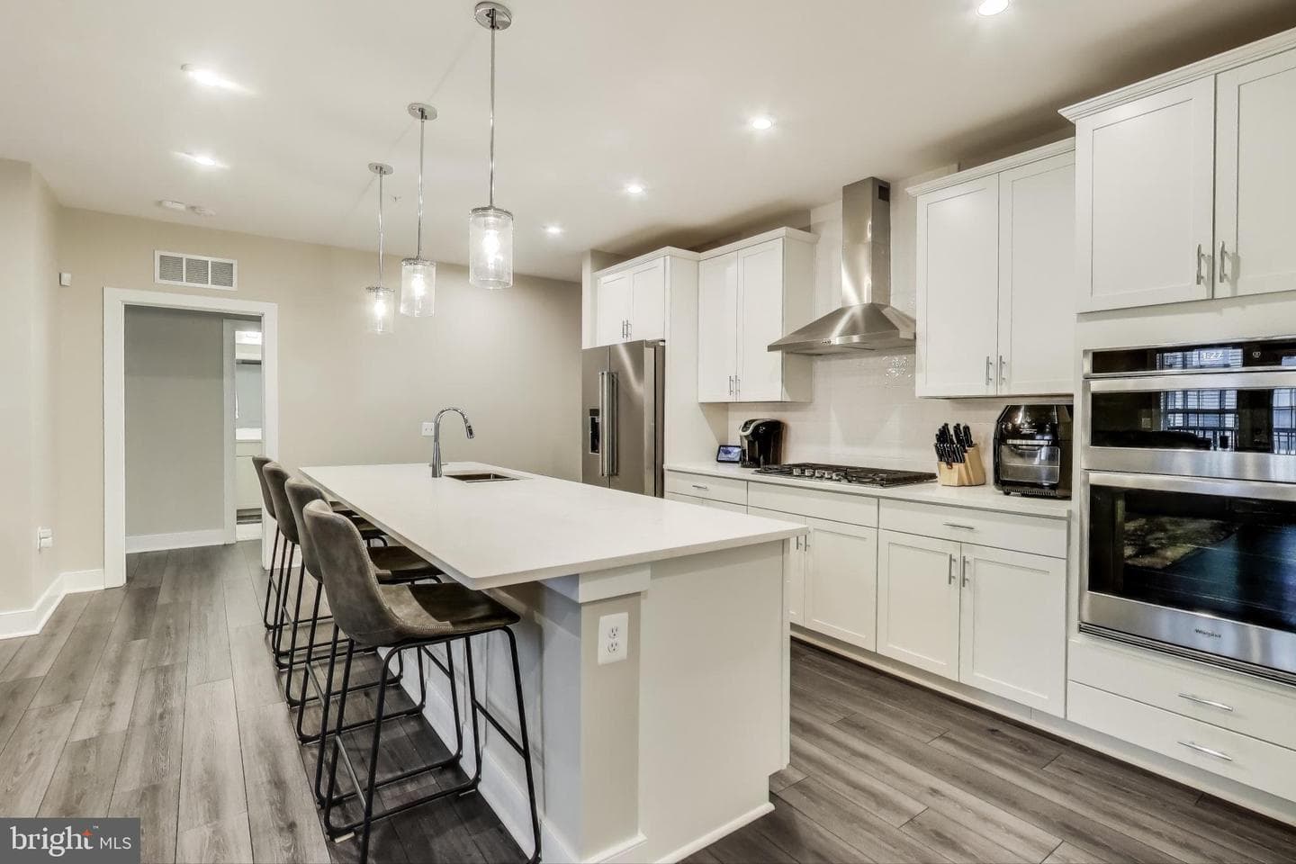 100 Saint Ives Place #208 photo 7