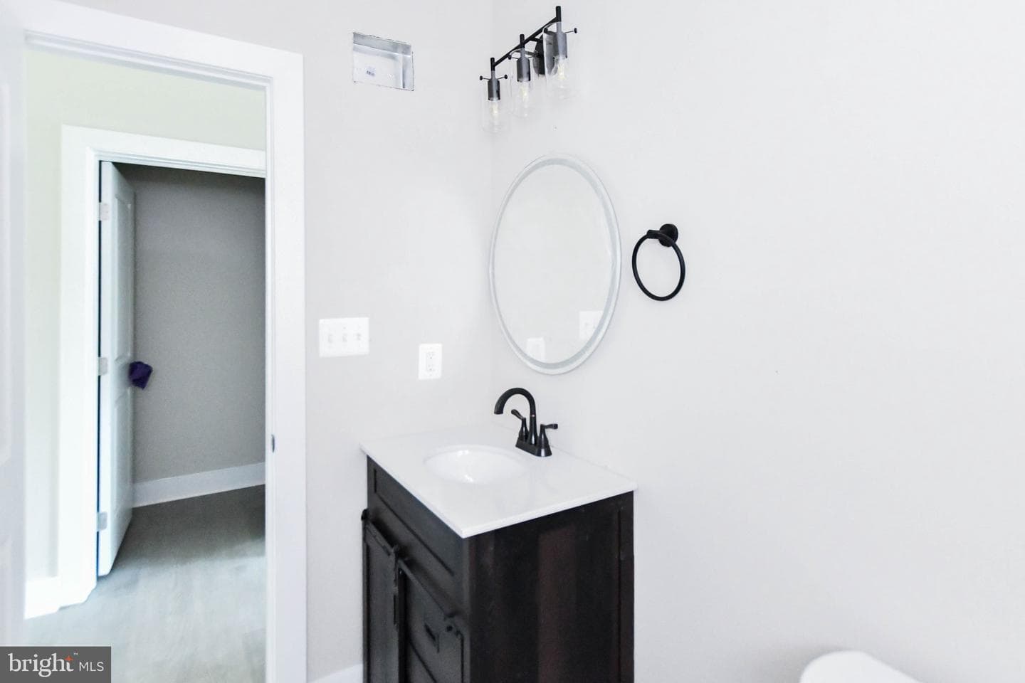 16305 Ayrwood Lane photo 7