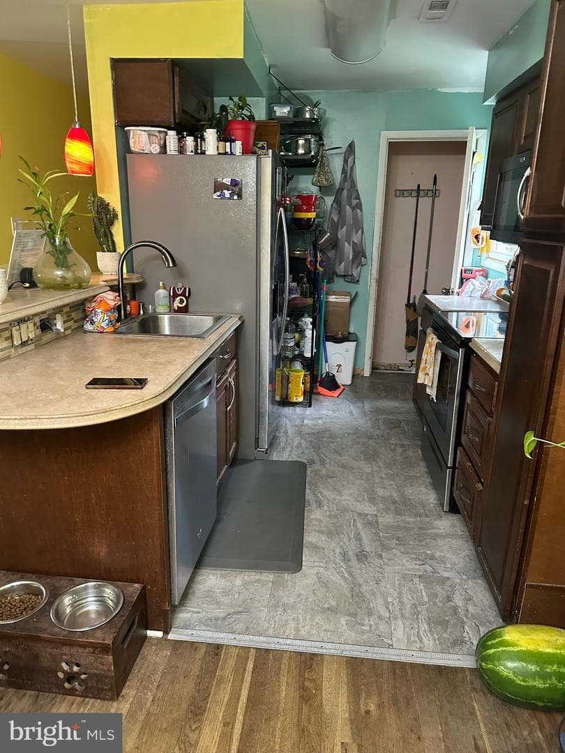9011 Spring Acres Road photo 3